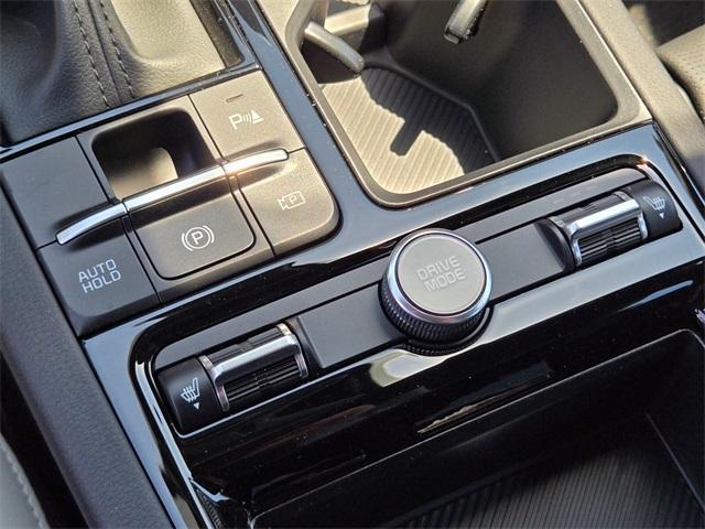 Photo of 2025 Snow White Pearl Kia K5