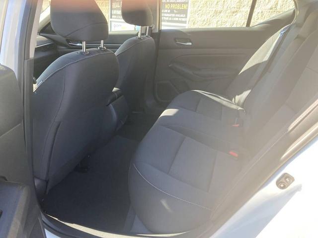 Photo of 2022 Glacier White Nissan Altima