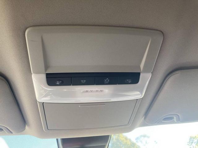 Photo of 2022 Glacier White Nissan Altima