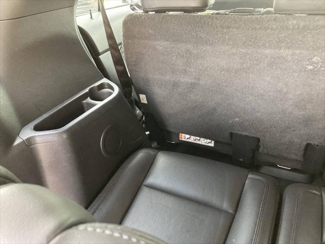 Photo of 2015 White Ford Explorer