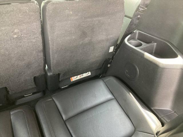 Photo of 2015 White Ford Explorer