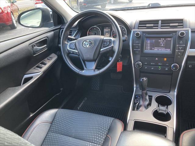 Photo of 2015 Gray Toyota Camry
