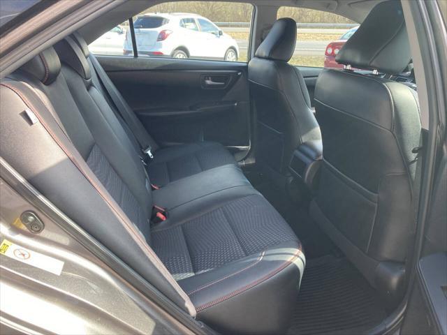 Photo of 2015 Gray Toyota Camry