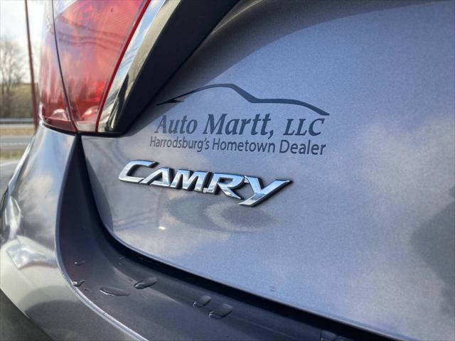 Photo of 2015 Gray Toyota Camry