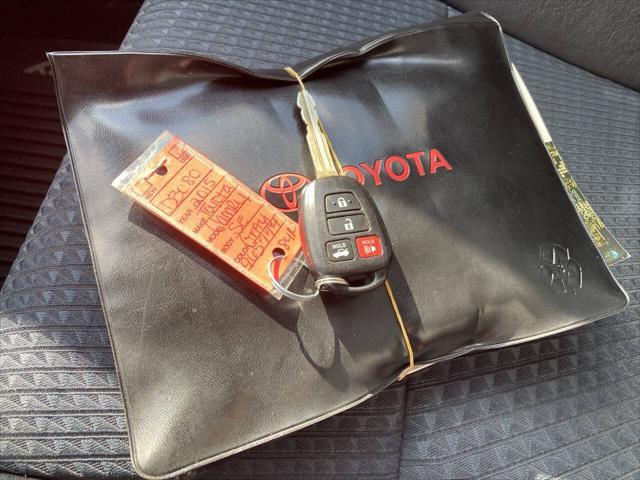 Photo of 2015 Gray Toyota Camry