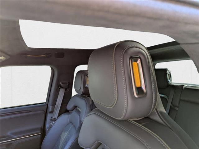 Photo of 2023 Midnight Rivian R1T