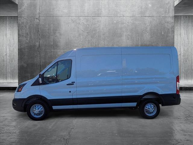 Photo of 2025 Oxford White Ford Transit-250