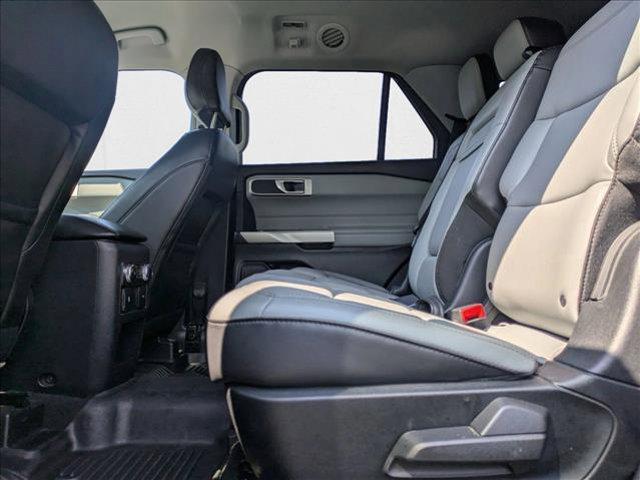 Photo of 2021 Agate Black Metallic Ford Explorer