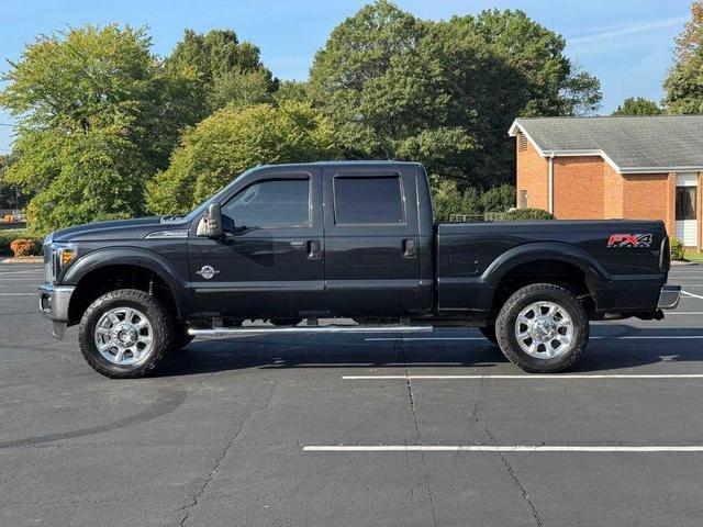 Photo of 2013 Tuxedo Black Metallic Ford F-250