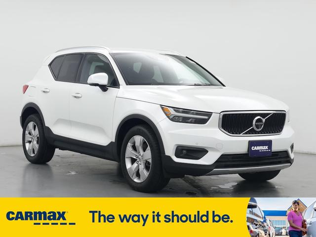 2022 Volvo XC40