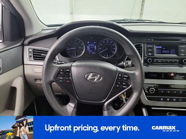 Photo of 2017 Gray Hyundai SONATA