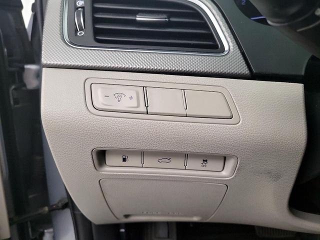 Photo of 2017 Gray Hyundai SONATA