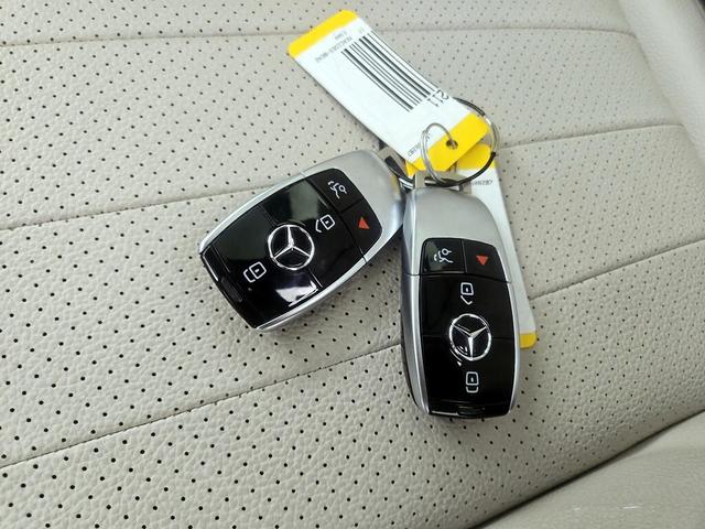 Photo of 2017 White Mercedes-Benz E-Class
