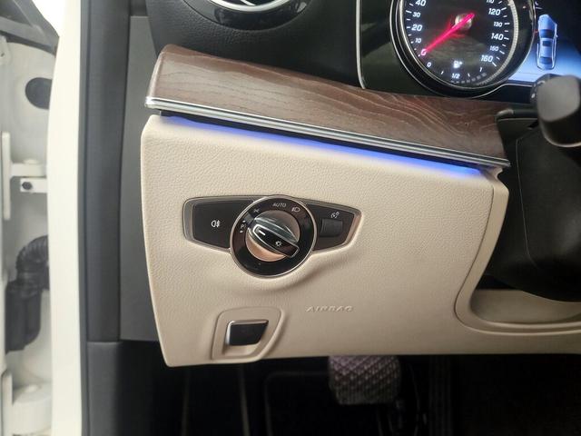 Photo of 2017 White Mercedes-Benz E-Class