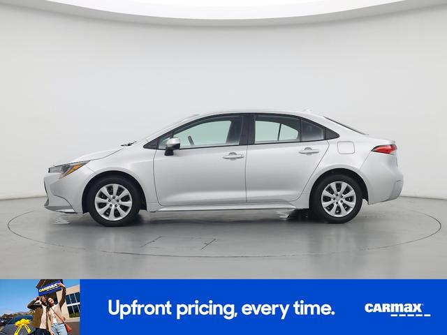 Photo of 2022 Silver Toyota Corolla