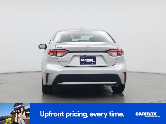 Photo of 2022 Silver Toyota Corolla