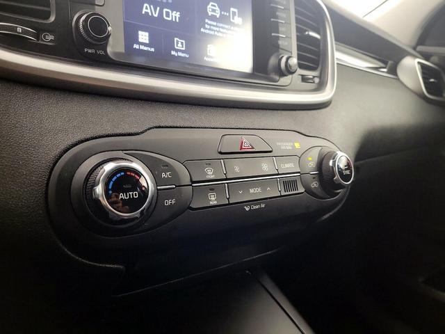 Photo of 2018 Gray Kia Sorento