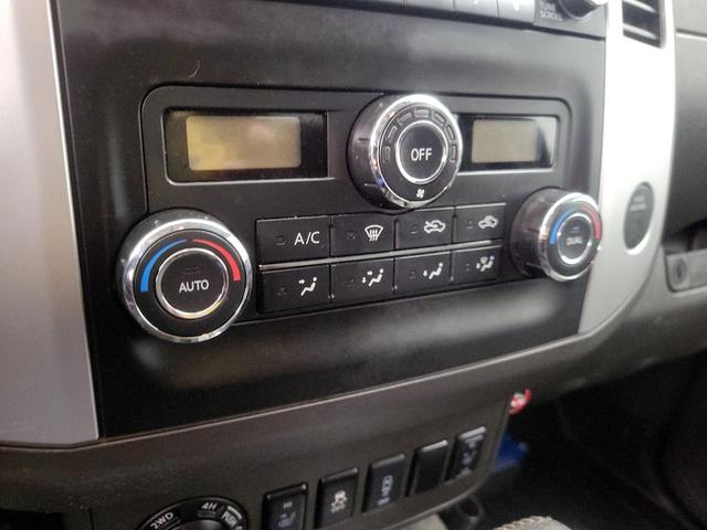 Photo of 2016 Gray Nissan Frontier