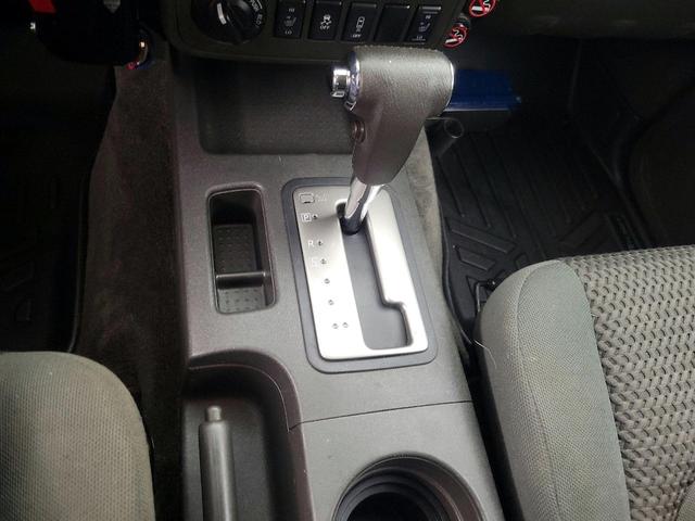 Photo of 2016 Gray Nissan Frontier