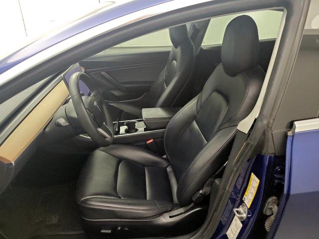 Photo of 2020 Blue Tesla Model 3