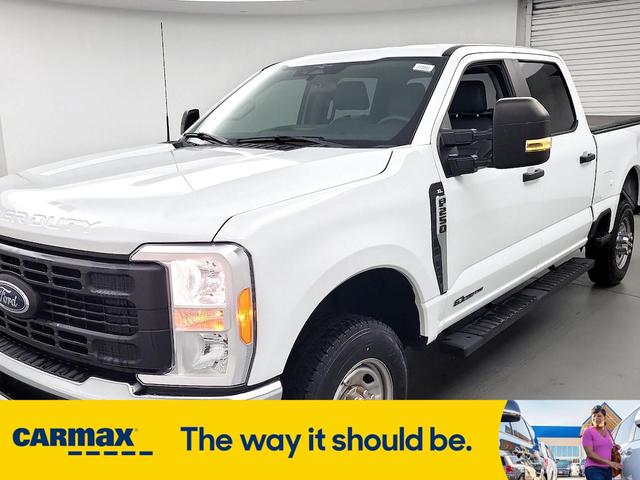 Photo of 2023 Pearl Ford F-250