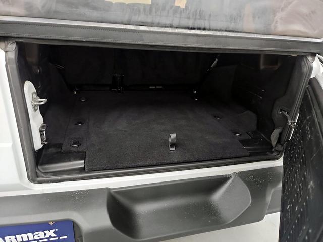 Photo of 2018 White Jeep Wrangler
