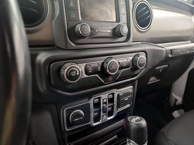 Photo of 2018 White Jeep Wrangler
