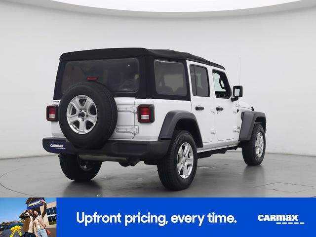 Photo of 2018 White Jeep Wrangler