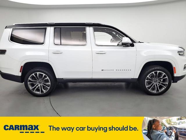 Photo of 2022 White Jeep Grand Wagoneer