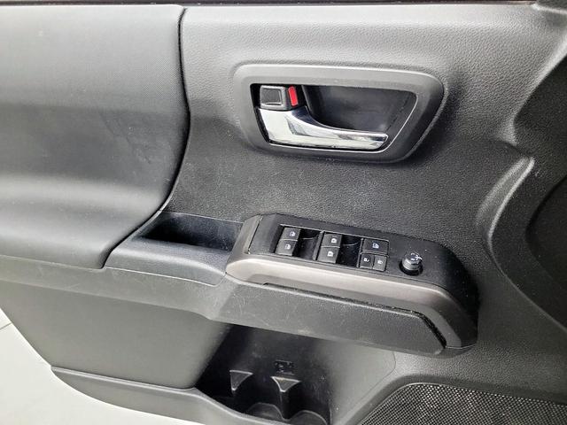 Photo of 2021 Silver Toyota Tacoma