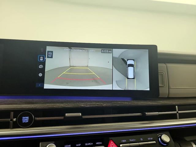 Photo of 2024 White Hyundai SANTA FE