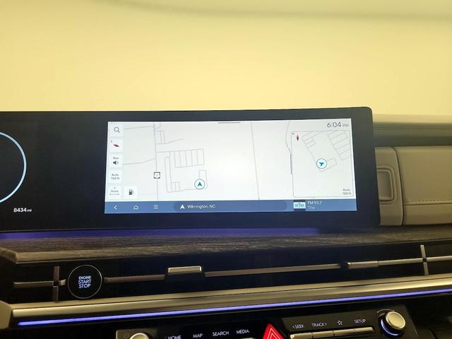 Photo of 2024 White Hyundai SANTA FE