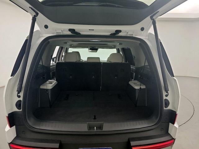 Photo of 2024 White Hyundai SANTA FE
