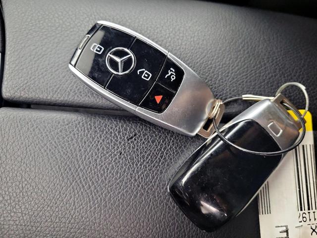 Photo of 2017 Black Mercedes-Benz E-Class