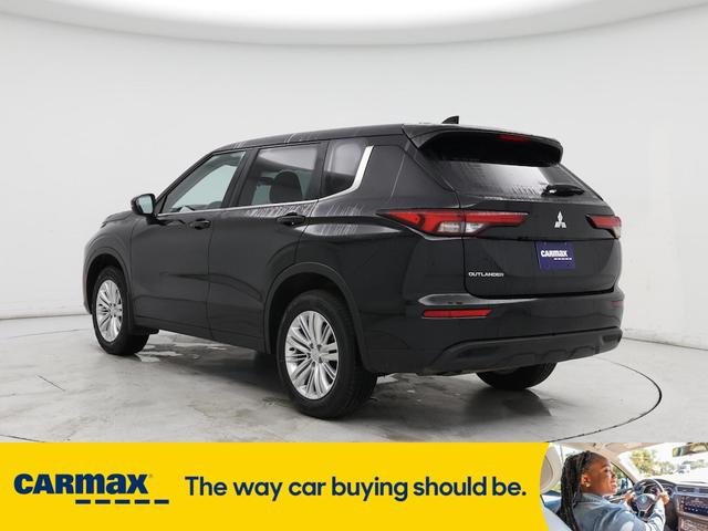 Photo of 2023 Black Mitsubishi Outlander