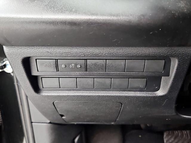 Photo of 2023 Black Mitsubishi Outlander