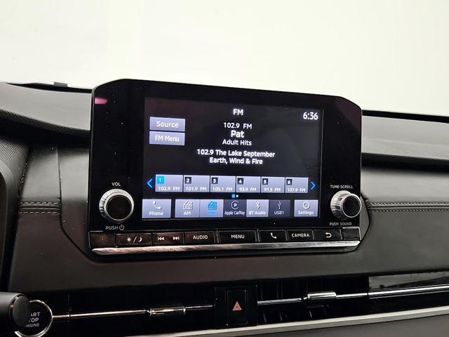 Photo of 2023 Black Mitsubishi Outlander