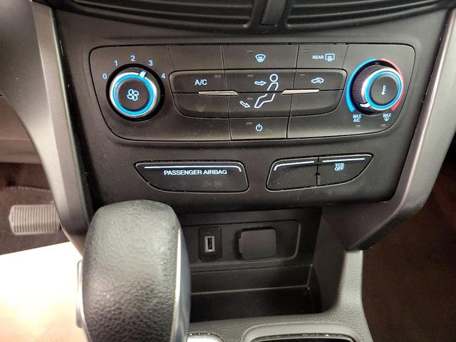 Photo of 2017 Blue Ford Escape