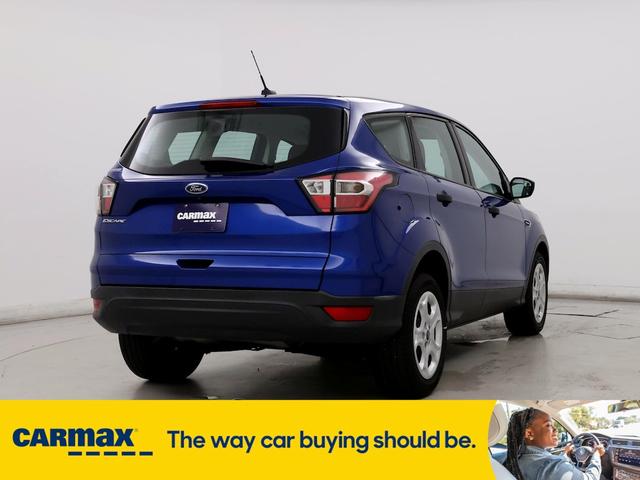 Photo of 2017 Blue Ford Escape