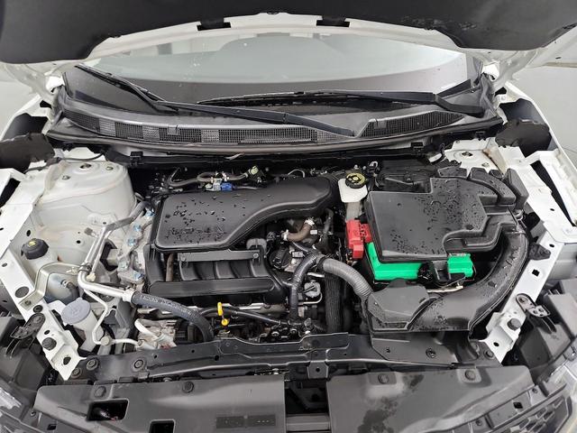 Photo of 2017 White Nissan Rogue Sport