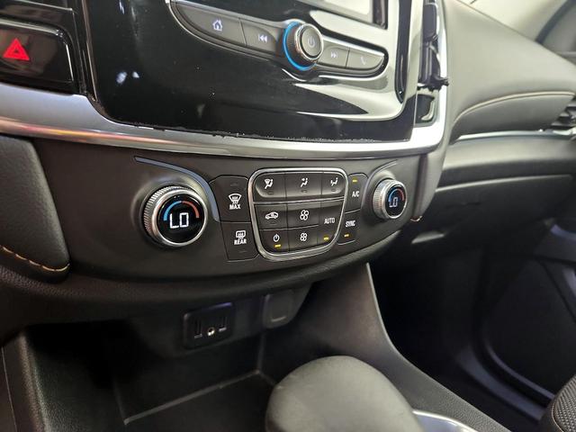 Photo of 2021 Black Chevrolet Traverse