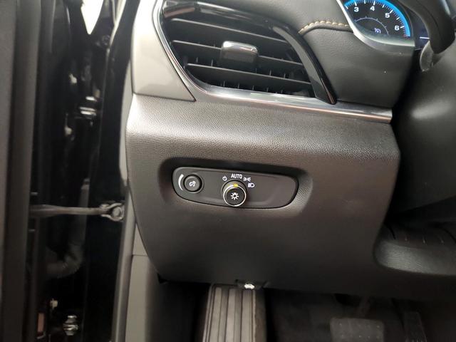 Photo of 2021 Black Chevrolet Traverse