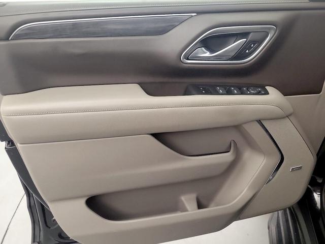 Photo of 2021 Black GMC Yukon