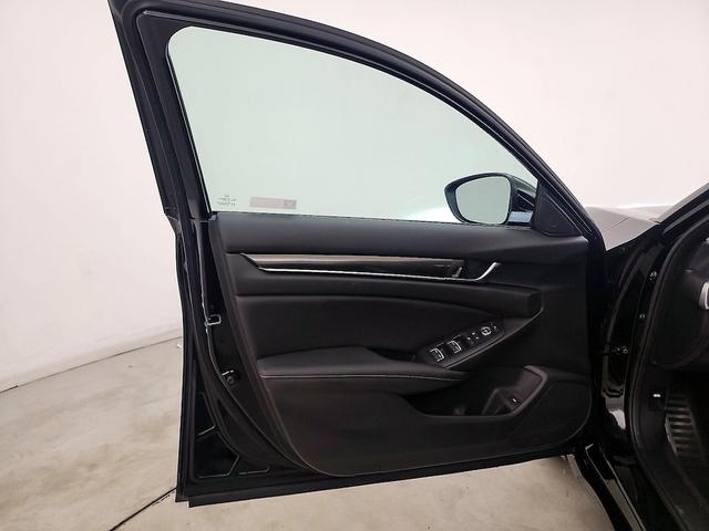 Photo of 2019 Black Honda Accord