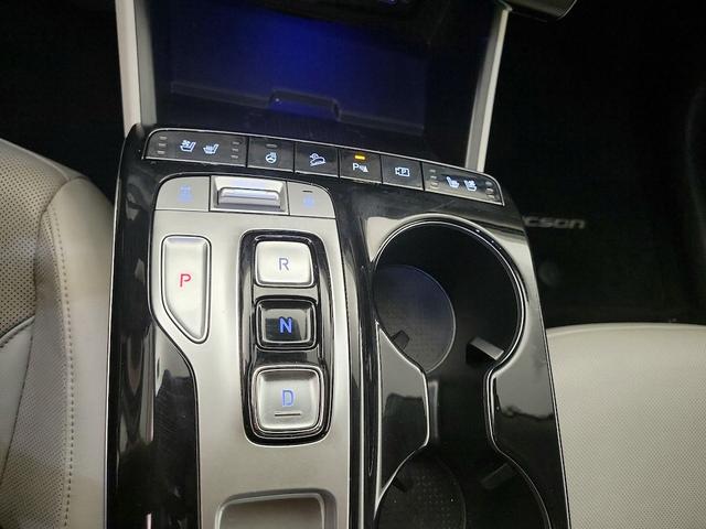 Photo of 2022 Red Hyundai TUCSON