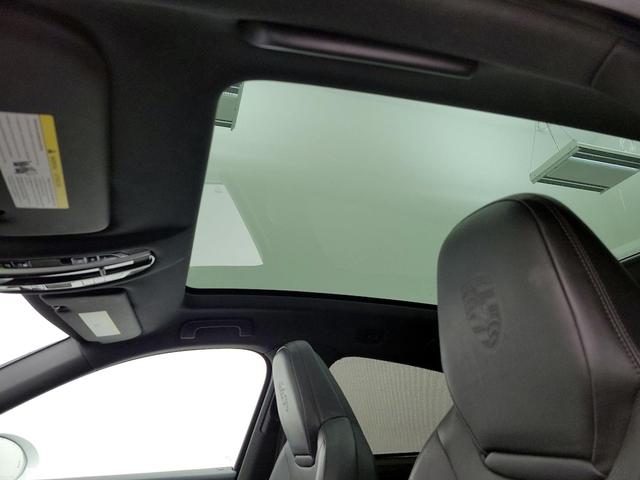 Photo of 2021 White Porsche Cayenne