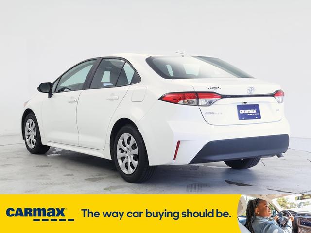 Photo of 2024 White Toyota Corolla