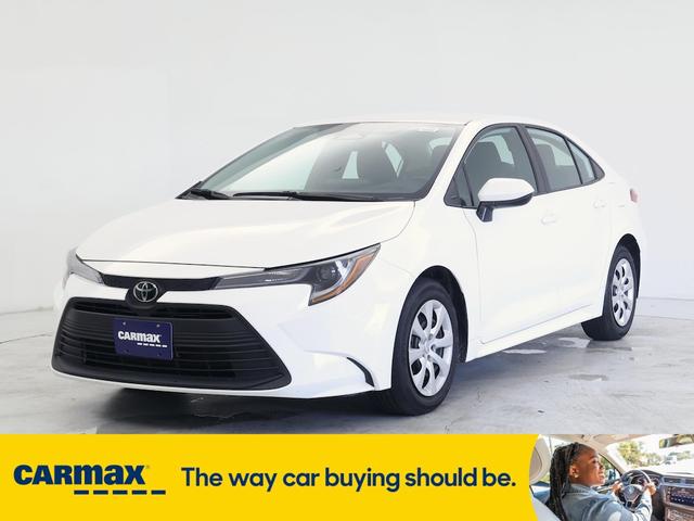 Photo of 2024 White Toyota Corolla