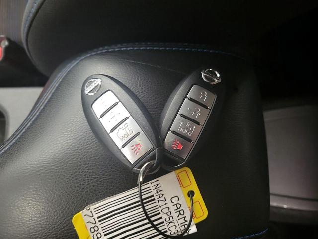 Photo of 2019 Blue Nissan Leaf