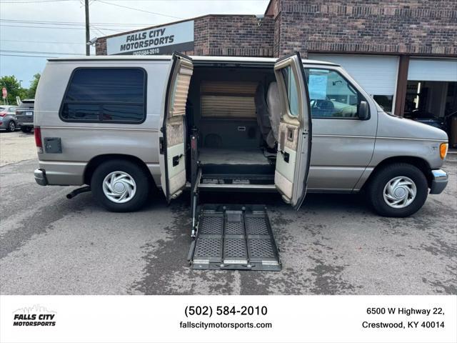 2002 Ford E150
